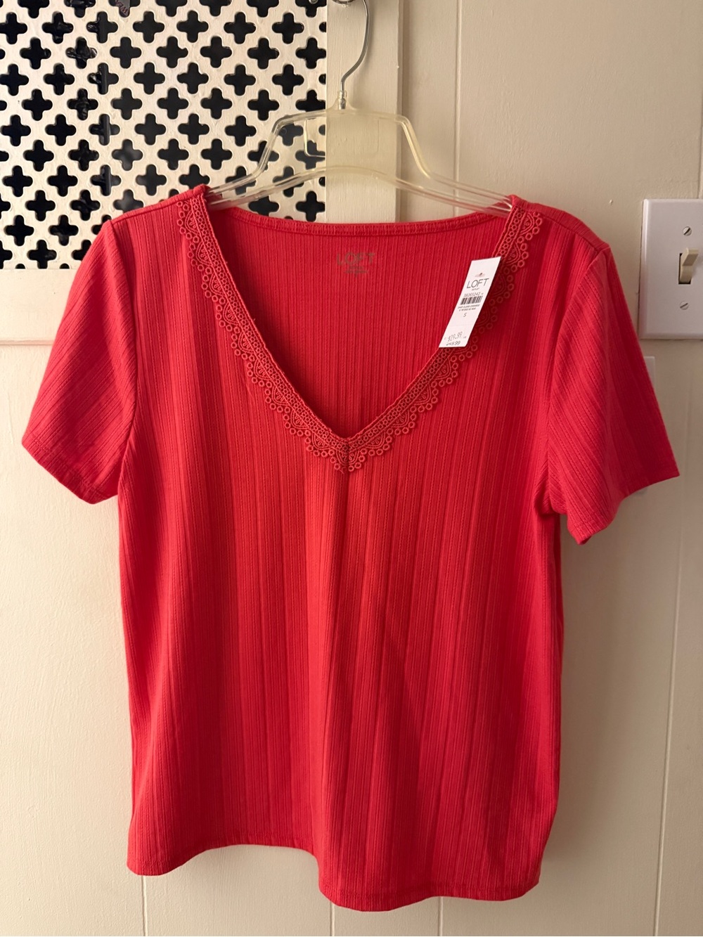 LOFT Red/Deep Coral Ribbed V-Neck Short Sleeve Top with Lace Trim
